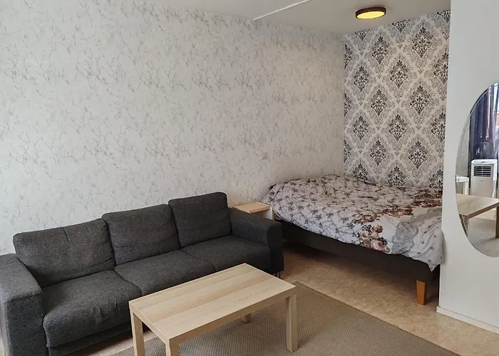 Apartment Near Tikkurila Railwaystation With Free Parking